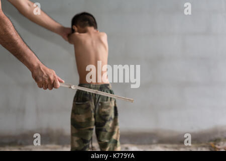 Menschenhandel, Stop missbraucht Kind Gewalt, Tag der Menschenrechte Konzept. Stockfoto