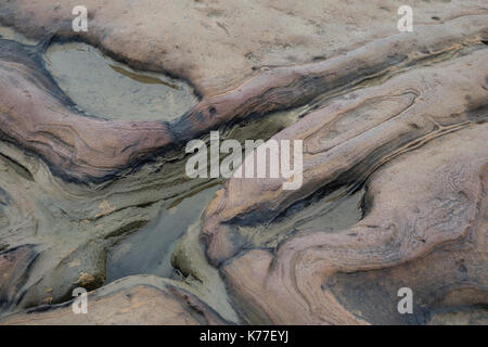 Muster in den Kalkstein innerhalb der yehilu Geologischen Park für Geologen als yehilu Vorgebirge bekannt, ist Teil der Daliao Miozän Bildung. Stockfoto