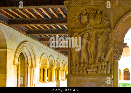 Romanische Kunst Relief. Abstieg Christi vom Kreuz. (XII Jahrhundert). Kreuzgang des Klosters Santo Domingo de Silos. Santo Domingo de Silos Abtei (Sp Stockfoto