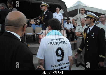 Vielzahl Club trifft Französische Armee Fußballmannschaft für eine Nächstenliebe übereinstimmen, Paris, Frankreich Stockfoto