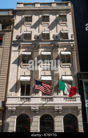 Ehemalige Versace Boutique an der Fifth Avenue, New York City, USA Stockfoto