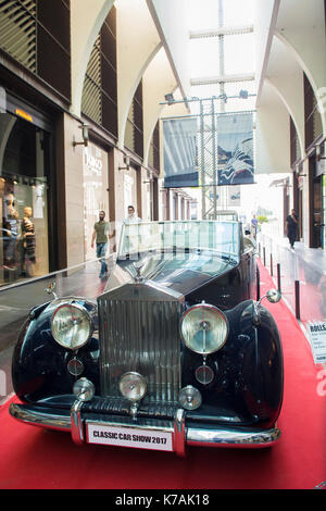 Beirut, Libanon. 15 Sep, 2017. 1949 Rolls Royce Silver Wraith DHC auf der Classic Car Show in Beirut Souks, Beirut Libanon Credit: Mohamad Itani/Alamy leben Nachrichten Stockfoto