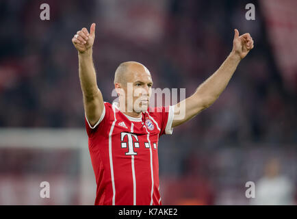 München, Deutschland. 12 Sep, 2017. Der Münchener Arjen RoBben dargestellt während der UEFA Champions League Spiel zwischen dem FC Bayern Muenchen und dem RSC Anderlecht in der Allianz Arena in München, Deutschland, 12. September 2017. - Keine LEITUNG SERVICE - Foto: Thomas Klausen/dpa-Zentralbild/ZB/dpa/Alamy leben Nachrichten Stockfoto