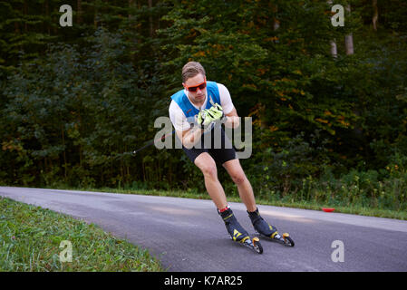 Ruhpolding, Deutschland. 15 Sep, 2017. Johannes Kühn DEUTSCHE biathlon Meisterschaft 2017 Langlaufen Eislaufen Wettkampf, Speziallanglauf FT 10 km Männer Credit: Marcel Laponder/Alamy leben Nachrichten Stockfoto