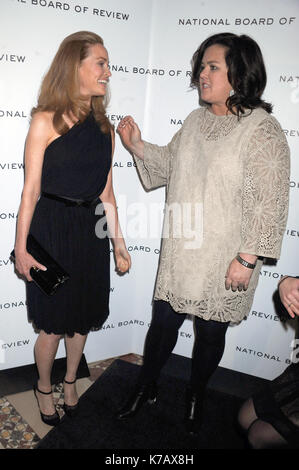 Michelle Umläufe und Rosie O'Donnell an der 2011 National Board of Review Award Gala in Cipriani 42nd Street am 10. Januar 2012 in New York City Credit: Dennis Van Tine/MediaPunch Stockfoto