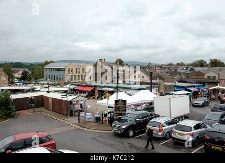 Der neue Marktplatz im Zentrum der Lancashire Stadt Clitheroe Stockfoto