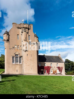 National Trust für Schottland Unterkunft Crathes Castle und Crathes Gardens in der Nähe von Banchory Aberdeenshire Schottland Großbritannien Stockfoto