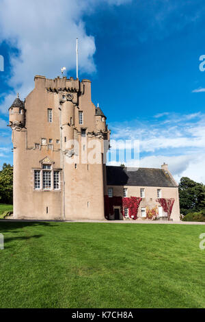 National Trust für Schottland Unterkunft Crathes Castle und Crathes Gardens in der Nähe von Banchory Aberdeenshire Schottland Großbritannien Stockfoto