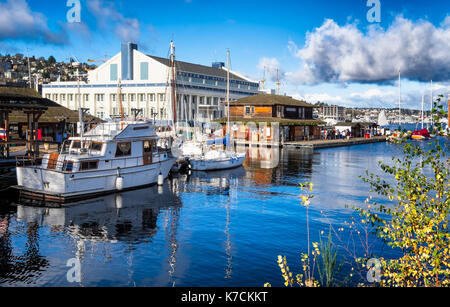 Seattle hölzerne Boote Center und das Museum der Geschichte und Industrie. Außenansicht an einem sonnigen Tag. Stockfoto