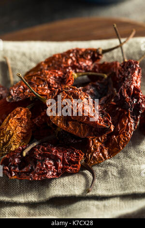 Super Pikanten Scorpion Bhut Jolokia Pfeffer Einsatzbereit Stockfoto