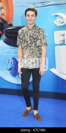 Foto muss Gutgeschrieben © Alpha Presse 08000110/07/2016 George Shelley, Dory Premiere im Odeon am Leicester Square in London. Stockfoto