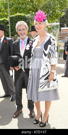 Foto muss Gutgeschrieben © Alpha Presse 079965 15/06/2016 Eddie Jordan und Frau Marie im Royal Ascot 2016 Ascot Racecourse, Ascot, Berkshire. Stockfoto