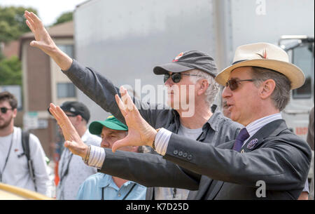 Foto muss Gutgeschrieben © Alpha 070000 Juni 2016 Direktor Paul Feig und DP Robert Yeoman auf dem Set von Columbia Pictures Ghostbusters Film geliefert werden. Stockfoto