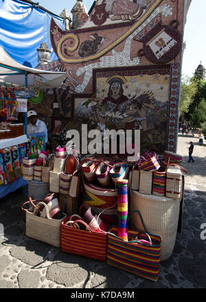 Tepoztlan, Morelos, Mexiko - 2013: Am Wochenende folkloristisch-Markt ist einer der wichtigsten Sehenswürdigkeiten der Stadt. Stockfoto