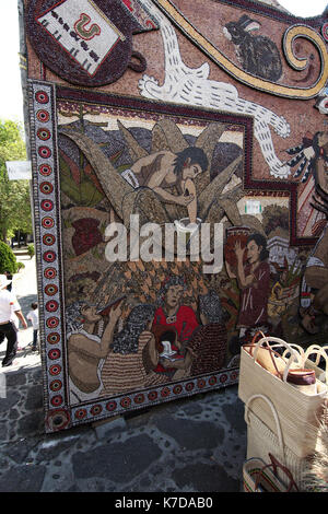 Tepoztlan, Morelos, Mexiko - 2013: Am Wochenende folkloristisch-Markt ist einer der wichtigsten Sehenswürdigkeiten der Stadt. Stockfoto