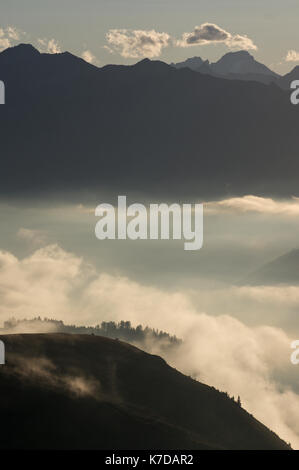 Cloud Inversion in den französischen Pyrenäen, Col du Tourmelet Stockfoto