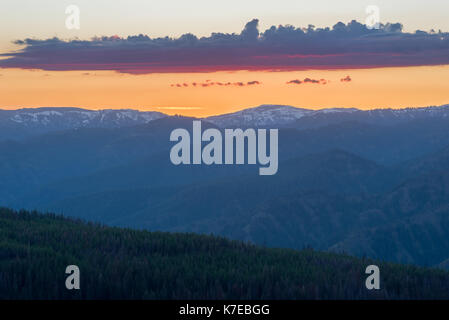 Sonnenuntergang über dem wenaha-tucannon Wildnis im Nordosten von Oregon. Stockfoto