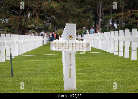 Der Krieg Grab von Brigadier General Theodore Roosevelt jr, Omaha Beach, Normandie, Frankreich. Stockfoto