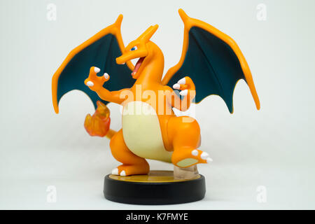 Nintendo Super Smash Bros Amiibo Collection Figur Charizard Stockfoto