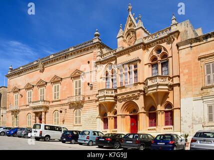 Bishops Palace in der Pjazza San Pawl, Mdina, Malta, Europa. Stockfoto