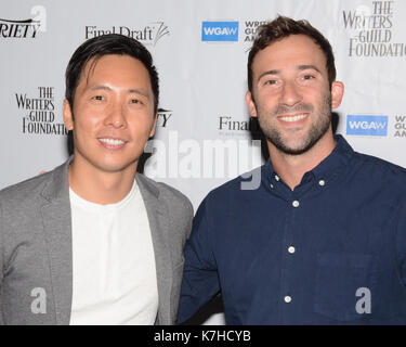 Kevin Yu Steven Davis nimmt an der Podiumsdiskussion Sublime Primetime 2017 der WGAW Teil Emmy-nominierte Writers Writers Guild Theatre September 15,2016 Beverly Hills, Kalifornien. Stockfoto