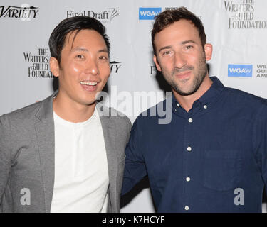 Kevin yu und Steven Davis besucht sublime primetime Bedienfeld wgaw Diskussion 2017 mit Emmy-nominierten Autoren an Schriftsteller guild Theater am 15. September 2016 in Beverly Hills, Kalifornien. Stockfoto