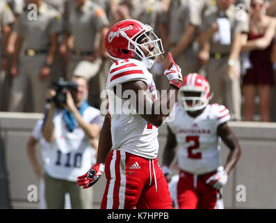 September 16, 2017: Lafayette Ragin Cajuns wide receiver Ryheem Malone (13) feiert nach Zählen auf einem 8 Yard Touchdown Rezeption im zweiten Quartal während der NCAA Football Spiel zwischen der Lafayette Ragin Cajuns und der Texas A&M Aggies am Kyle Feld in College Station, TX; John Glaser/CSM. Stockfoto