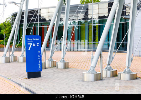 HELSINKI, Finnland - 16 September 2017: Nokia Marke auf einem blauen Schild in Nokia Campus in der Nähe von Helsinki, Finnland am 16. September 2017 Stockfoto