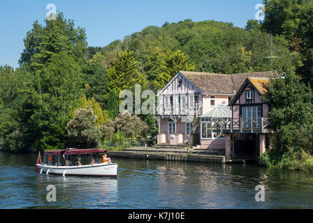 England, Oxfordshire, Henley-on-Thames, nähert sich Marsh Sperren Stockfoto