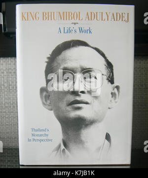 Ein Leben erfahrenem Service von König Bhumibol Adulyadej Stockfoto