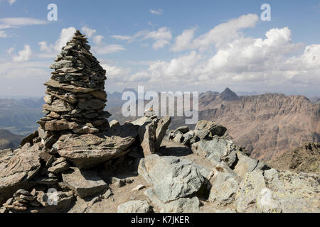 Gipfel des Mount Munt Pers, Engadin, Schweiz Stockfoto