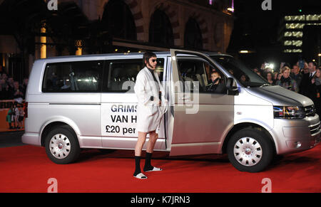 Foto muss Gutgeschrieben © Kate Grün/Alpha Presse 079965 22/02/2016 Sacha Baron Cohen Uraufführung von Grimsby Odeon Leicester Square London Stockfoto