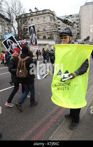 Foto muss Gutgeschrieben © Kate Grün/Alpha Presse 079965 27/02/2016 CND-Kampagne für Nukleare Abrüstung Stop Trident Anti Nuclear März in London. Stockfoto