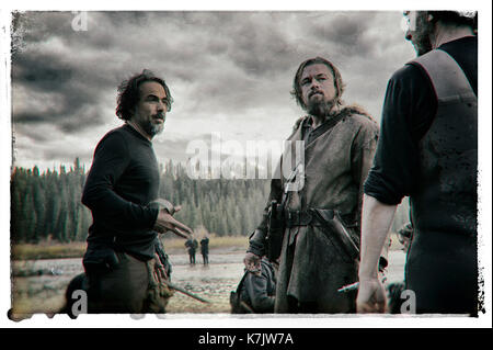 Foto muss Gutgeschrieben © Twentieth Century Fox Film Corporation/von Alpha 070000 (2016) Regisseur Alejandro Gonzalez Inarritu mit Leonardo DiCaprio als Hugh Glass und Kameramann Emmanuel Lubezki im Film die Wiedergänger Stockfoto