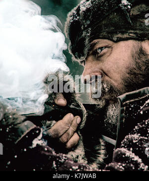 Foto muss Gutgeschrieben © Twentieth Century Fox Film Corporation/von Alpha 070000 (2016) Tom Hardy als John Fitzgerald im Film die Wiedergänger geliefert Stockfoto