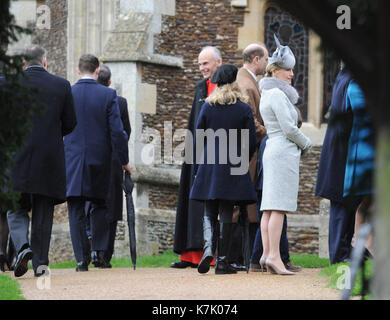 Foto muss Gutgeschrieben © Kate Grün/Alpha Presse 079965 25/12/2015 Sophie Gräfin von Wessex, Lady Louise Windsor, Viscount Severn James Alexander Philip Theo Mountbatten Windsor und Prinz Edward Earl of Wessex während der Königlichen Familie Weihnachten Gottesdienst in Sandringham in Norfolk. Stockfoto