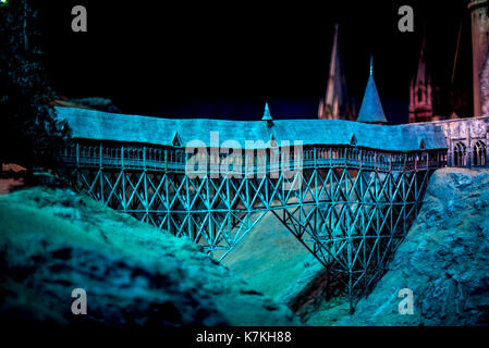 Ein Modell von Hogwarts Brücke in Warner Brothers Harry Potter Studio Tour, London Stockfoto