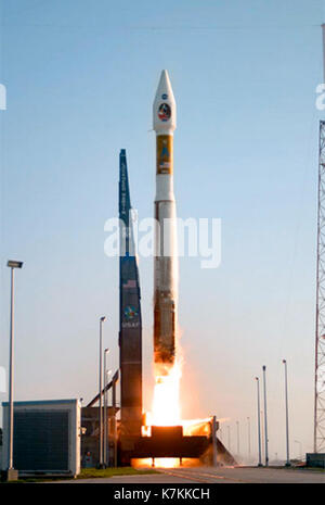 Die Atlas Collection im San Diego Air & Space Museum verfügt über 3.000 Rollen 16-mm-Film, die einen Einblick in das Raumfahrzeugprogramm von Atlas bieten. Die Sammlung umfasst Aufnahmen von Missionen, Interviews und technische Aufzeichnungen, die den Übergang von Atlas vom ICBM zum Raumfahrzeug dokumentieren. Stockfoto