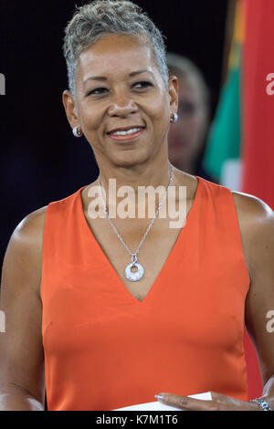 Katrina Adams ist Vorsitzender des Vorstands, CEO und Präsident der United States Tennis Association bei den Herren Singles Finale bei den US Open 2017 Stockfoto