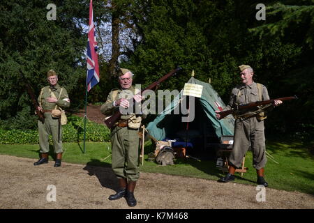 Home Front, britische Soldaten, Re-enactors, 1940 s Ereignis, Großbritannien Stockfoto