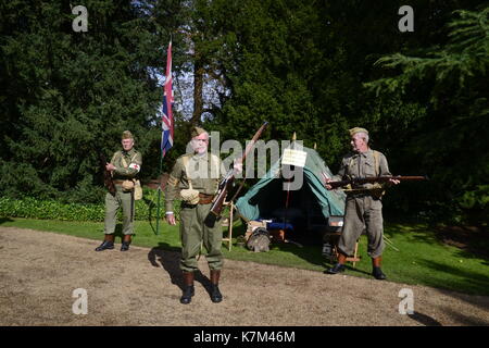 Home Front, britische Soldaten, Re-enactors, 1940 s Ereignis, Großbritannien Stockfoto