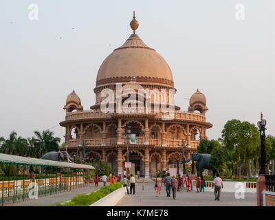 Die Tempelanlage von Chattarpur Mandir, Süd-westen von Stadtrand von New Delhi, Indien. Stockfoto