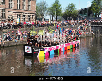 Boot 11 Bingham Cup Amsterdam 2018, Canal Parade Amsterdam 2017 Foto 1. Stockfoto