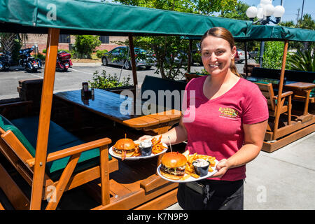 Myrtle Beach South Carolina, Dagwood's Deli & Sports Bar, Restaurants, Restaurants, Restaurants, Restaurants, Cafés, Restaurants, Restaurants, Frauen, Kellnerinnen Stockfoto