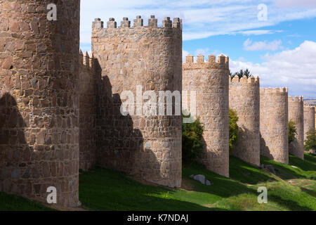 Berühmte Altstadt von Avila die mittelalterlichen Stadtmauern, Weltkulturerbe der UNESCO, Spanien Stockfoto