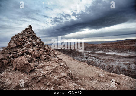 Ein Mensch-gemacht Haufen von Steinen im Valle de la Luna, in der Atacama Region, Chile Stockfoto