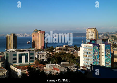 Anzeigen von Valparaiso Stadt und Hafen Stockfoto