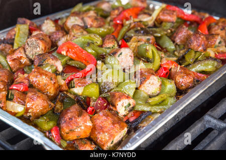 Italienische Küche von Wurst und Paprika Stockfoto