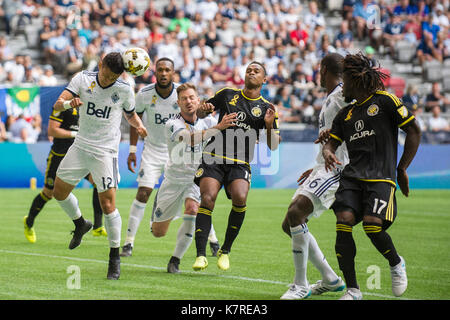 Vancouver, Kanada. 16. September 2017. Fredy Montero (12) von Vancouver Whitecaps, leitet die Kugel von einem Eckball. Endstand 2-2. Vancouver Whitecaps vs Columbus Crew, BC Place Stadium. © Gerry Rousseau/Alamy leben Nachrichten Stockfoto