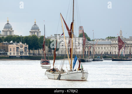 In Greenwich, London, Vereinigtes Königreich. 16. September 2017. Jährliche Parade der historischen Thames Sailing Lastkähne abgebildet auf der Themse in Greenwich am Samstag, den 16. September. Rob Powell/Alamy leben Nachrichten Stockfoto